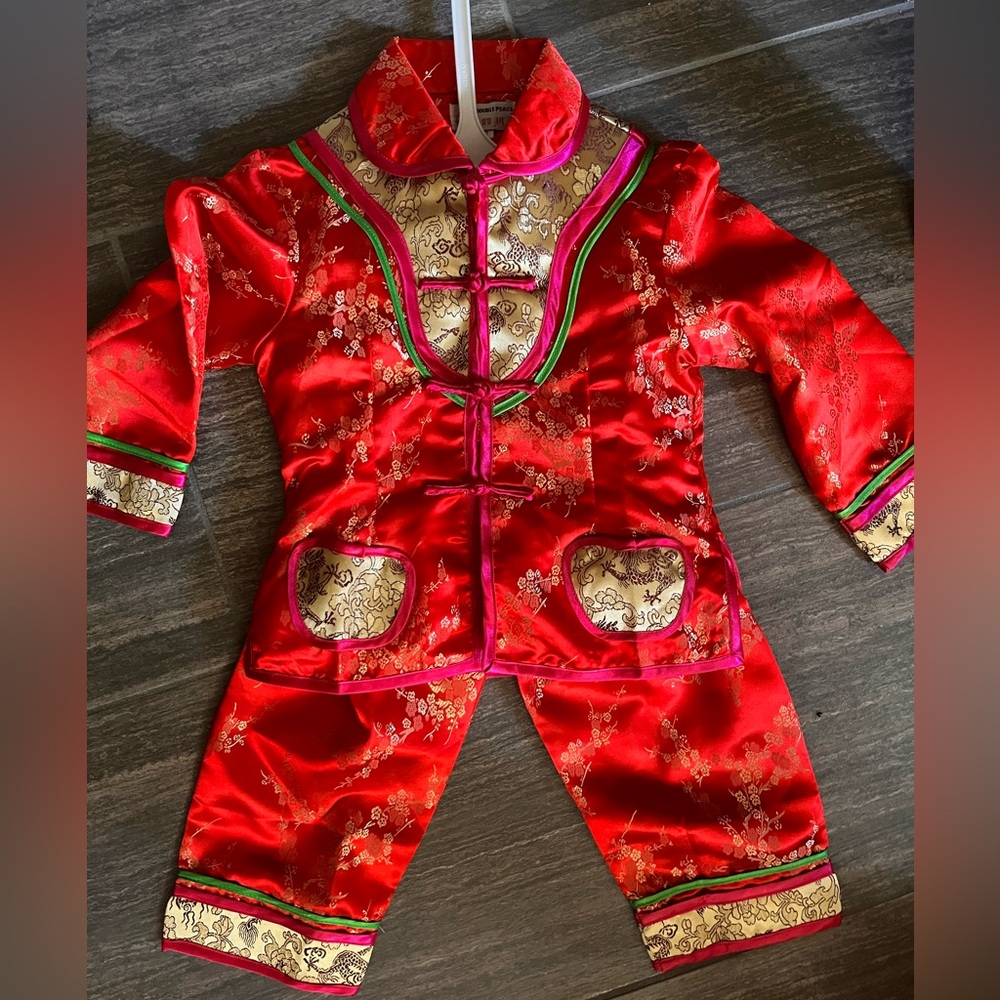 Festive Asian outfit (kid’s)
